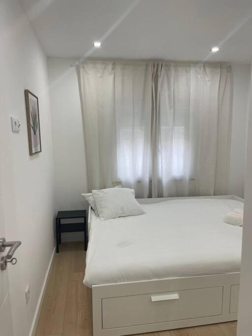 Lovely 2 Bedroom Apartment In South Lisbon Barreiro  Buitenkant foto