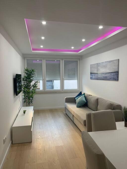 Lovely 2 Bedroom Apartment In South Lisbon Barreiro  Buitenkant foto